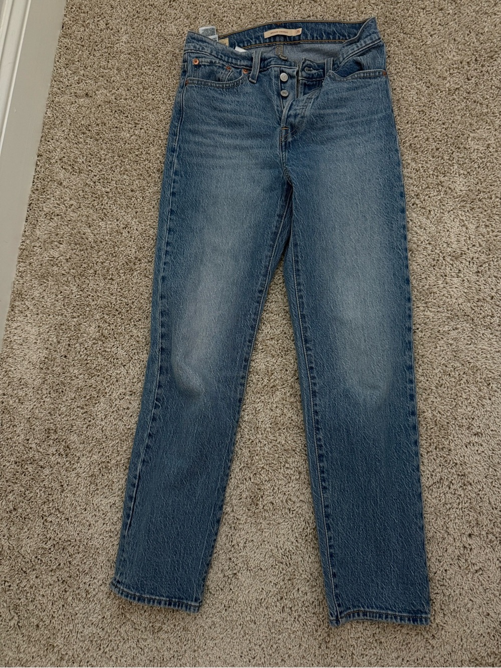 Levi's Wedgie Women's Straight Leg Jeans - Medium Blue Wash